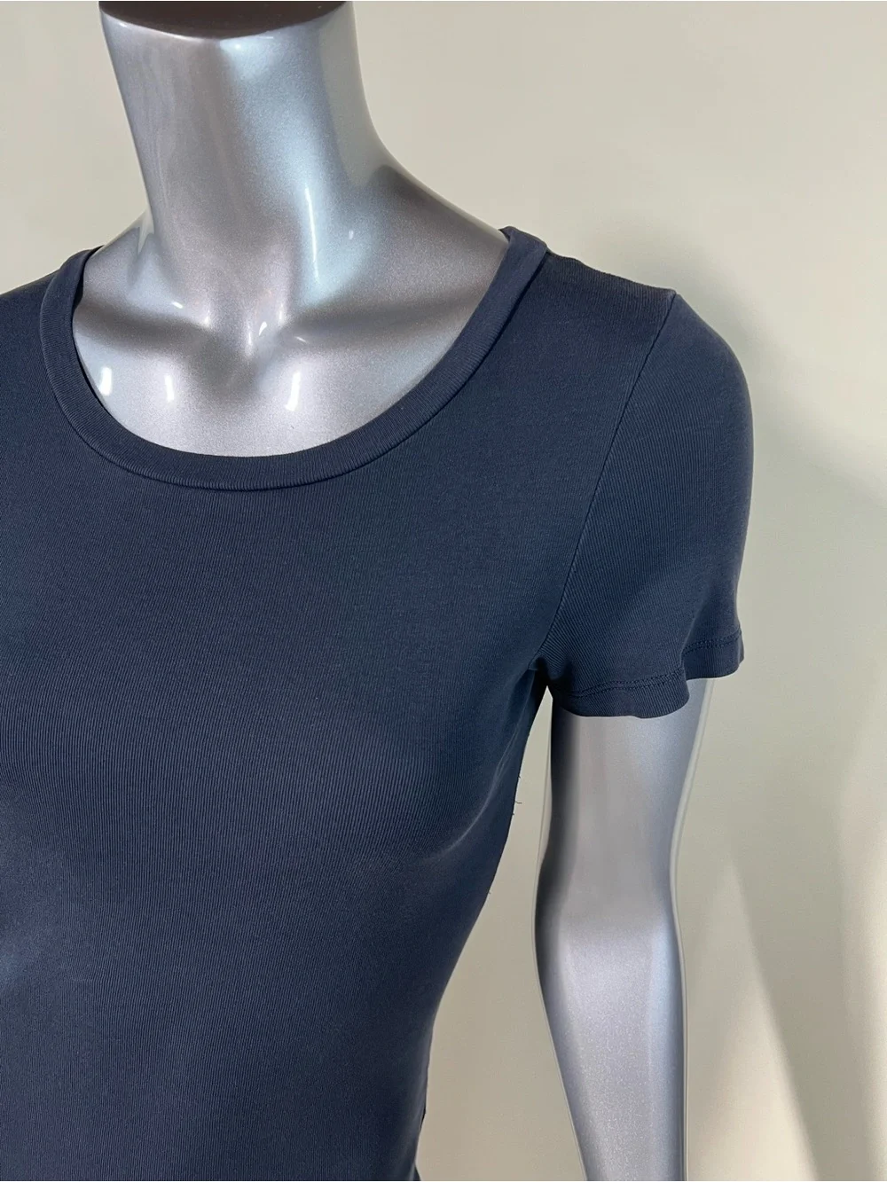 J. Crew Perfect Fit Short Sleeve 100% Cotton T-Shirt Charcoal Grey Size Small